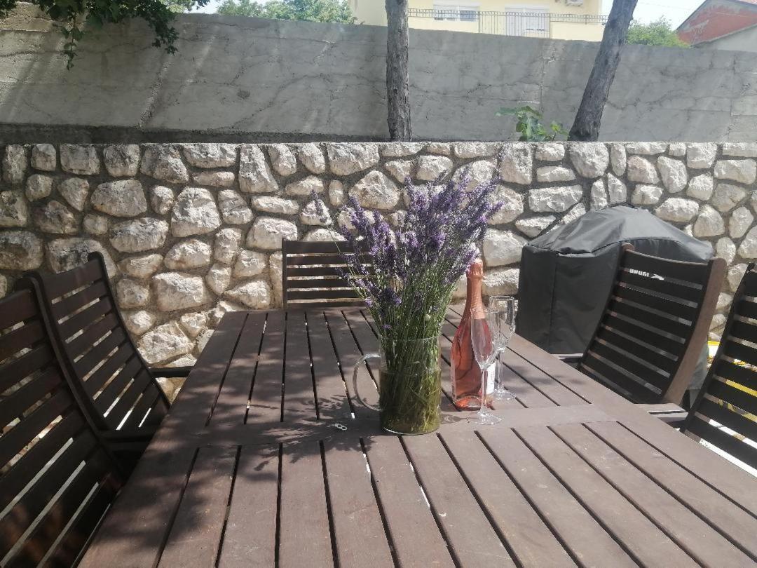 Island View 1 Apartment โนวีวีโนดอลสกี ภายนอก รูปภาพ